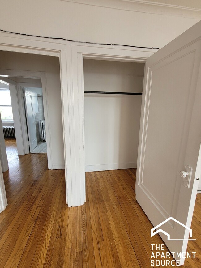 Foto del edificio - 4937 N Whipple St