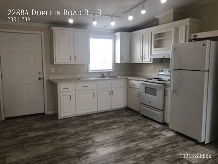 Photo - 22884 Doplhin Road B-B