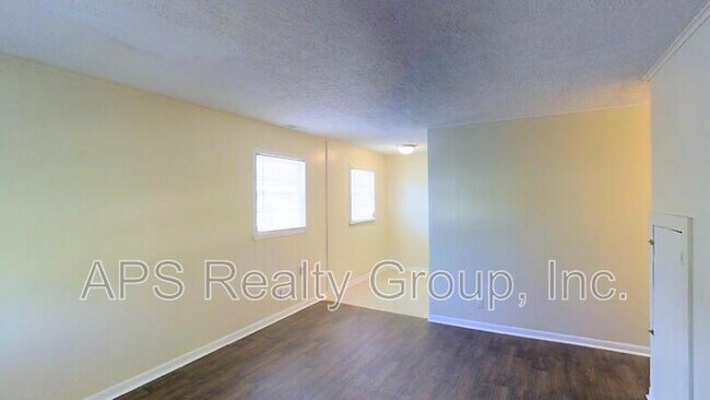 Foto del edificio - 1020 Meadowbrook Blvd