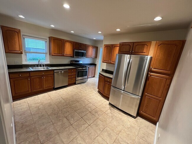 Foto del edificio - 78 Elson Rd