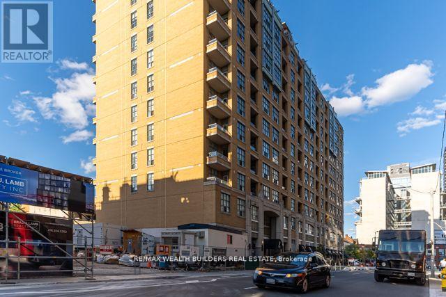 Primary Photo - 438-438 Richmond St W