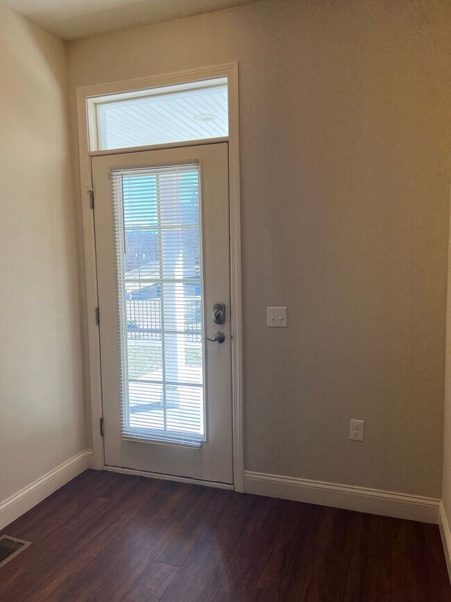 Foto del edificio - 107 Bayberry Cir