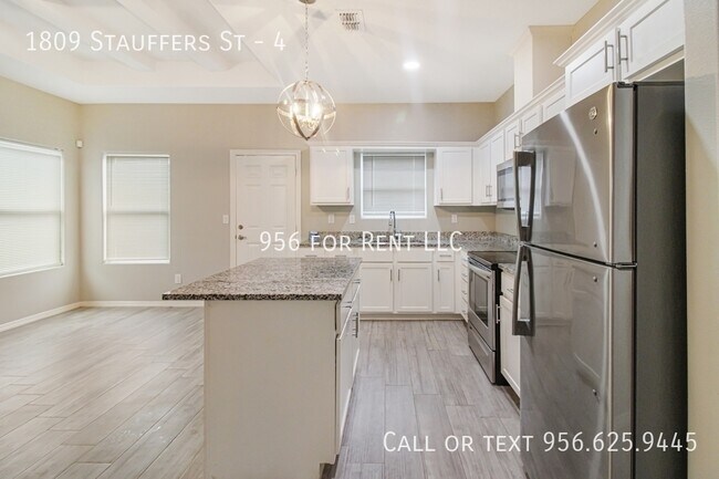 Foto del edificio - 1809 Stauffers St