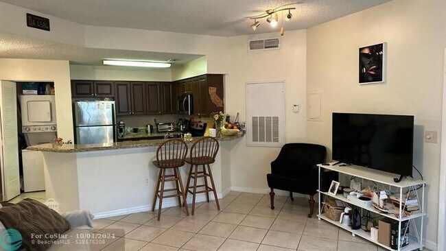 Foto del edificio - 2445 SW 18th Terrace