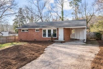 Building Photo - 924 Beverly Dr