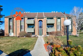 Building Photo - 1180 Foothill Dr