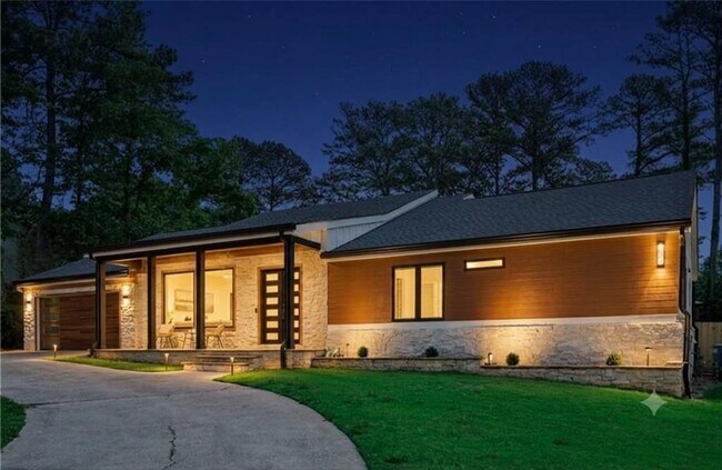 Foto del edificio - 4130 Lower Roswell Rd