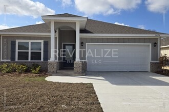 Building Photo - 14654 Dayton Cir