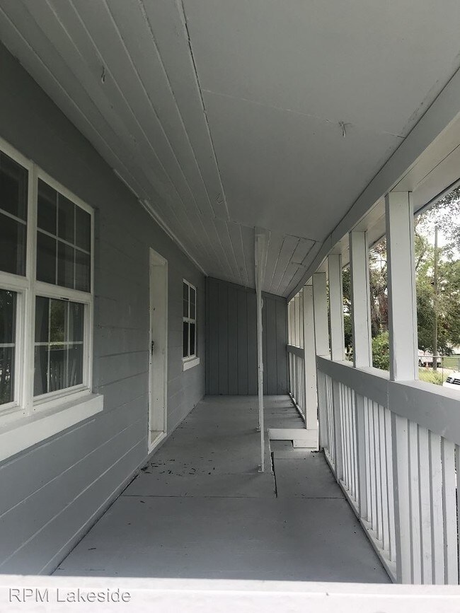 Building Photo - 305 Weaver Ave