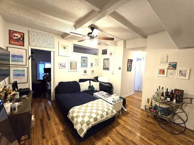 Foto del edificio - 160 Bleecker St