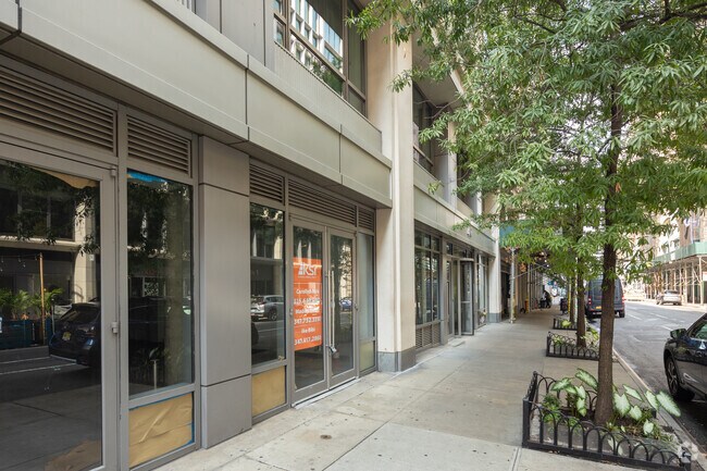 Foto del edificio - 4 W 21st St