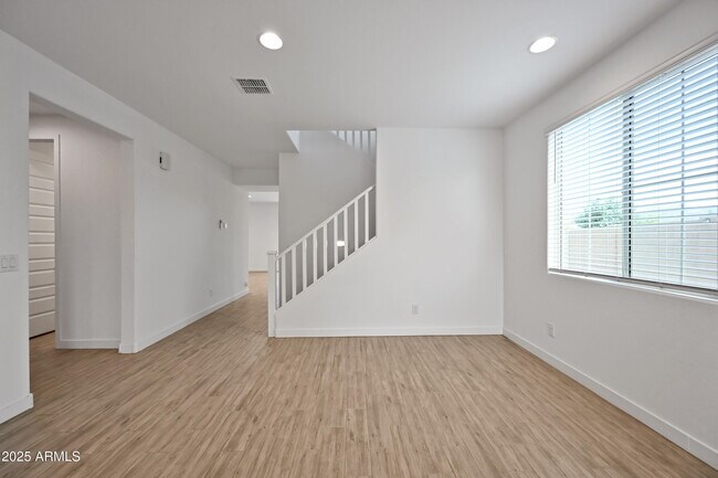 Building Photo - 7027 S 13th Way