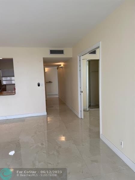 Building Photo - 9420 Poinciana Pl