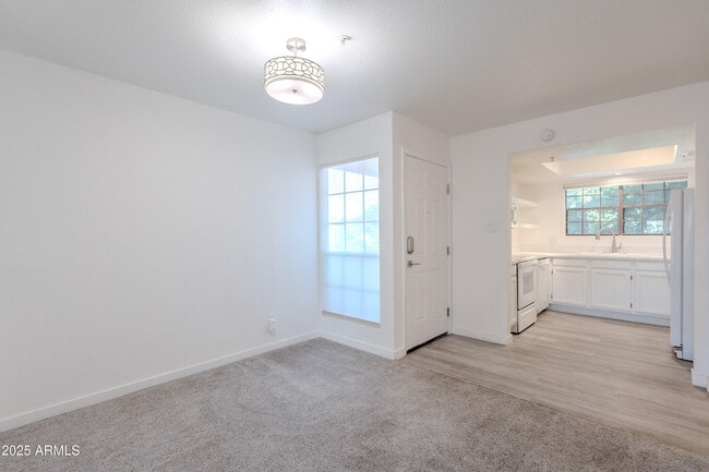 Building Photo - 5950 N 78th St