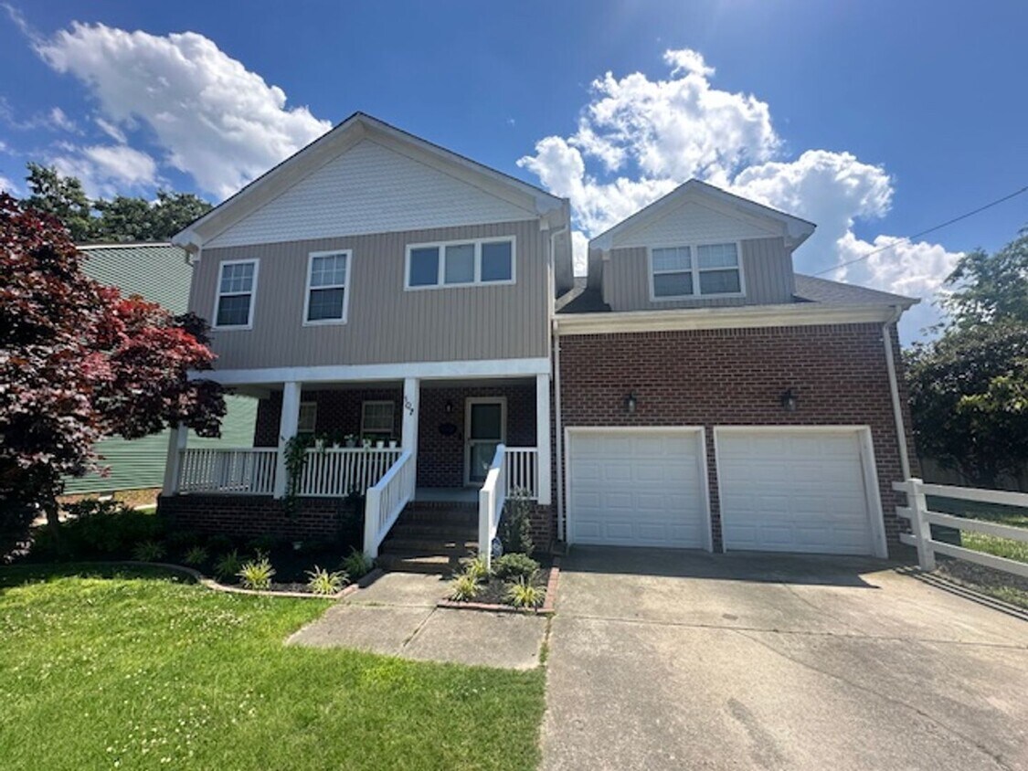 Primary Photo - Spacious Home in Belvedere!