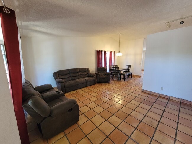 Foto del edificio - 9975 E Gray Hawk Dr