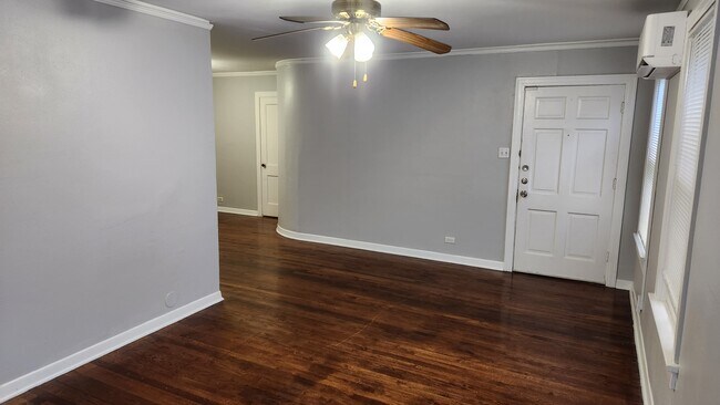 Sala de estar - 905 Ohio Ave