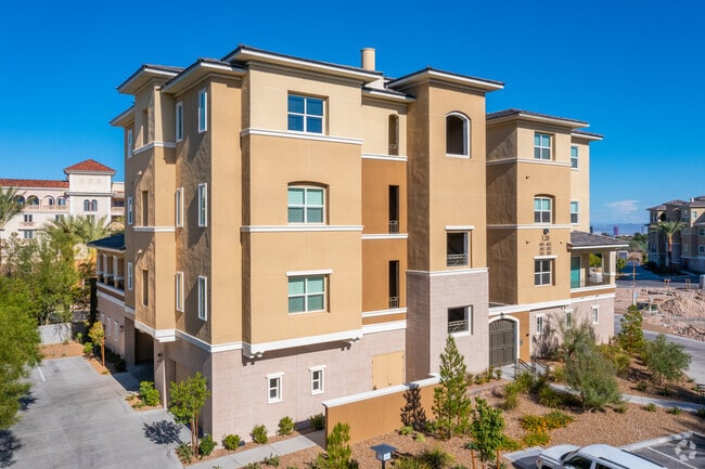 Mira Villa at Summerlin