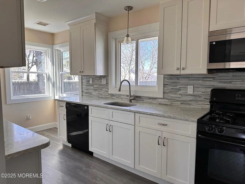 Foto principal - 650 Court St