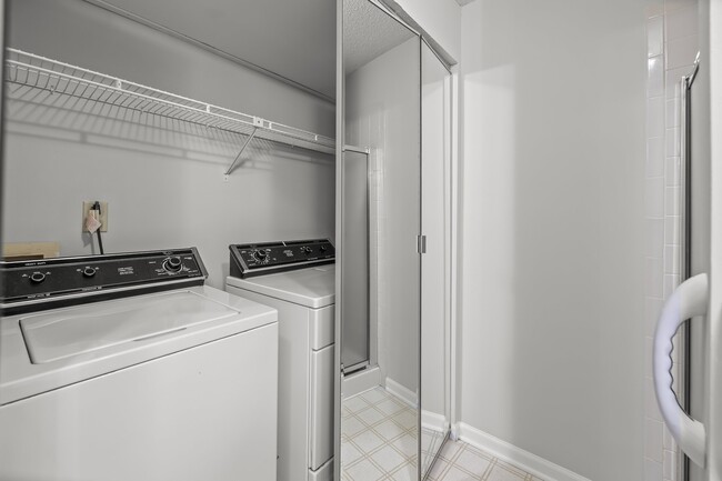 Building Photo - 8910 St Pierre Ln