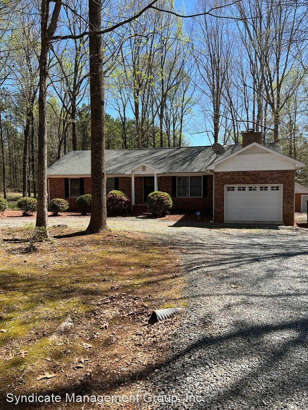 Primary Photo - 3 br, 2.5 bath House - 1401 Trinity Church Rd