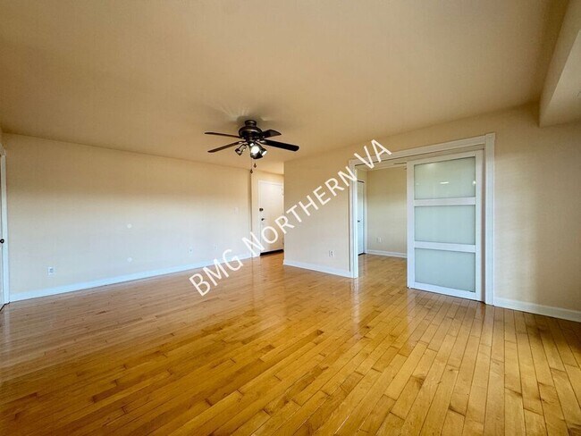 Foto del edificio - 12709 Gordon Blvd