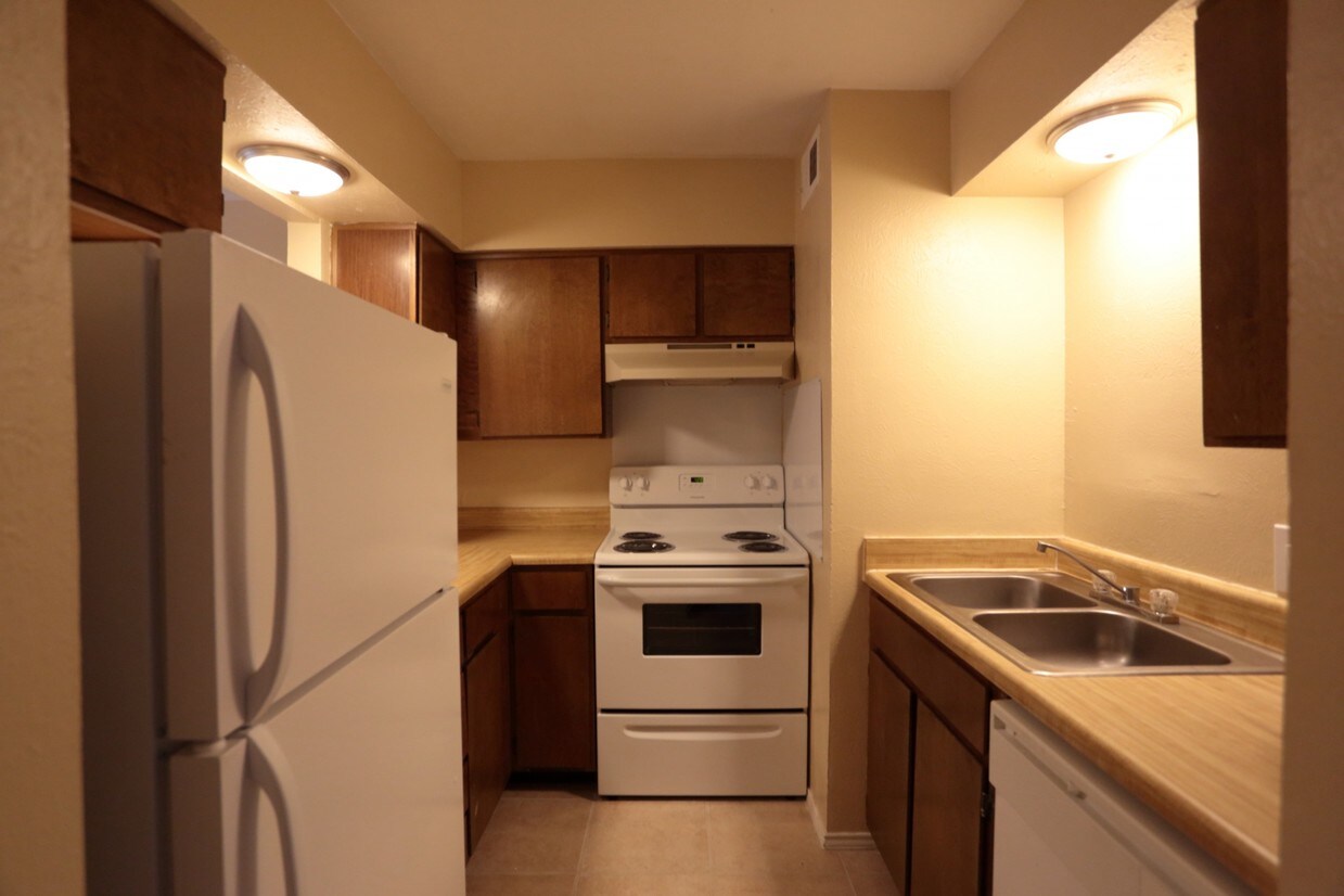 Primary Photo - 326 Peach St