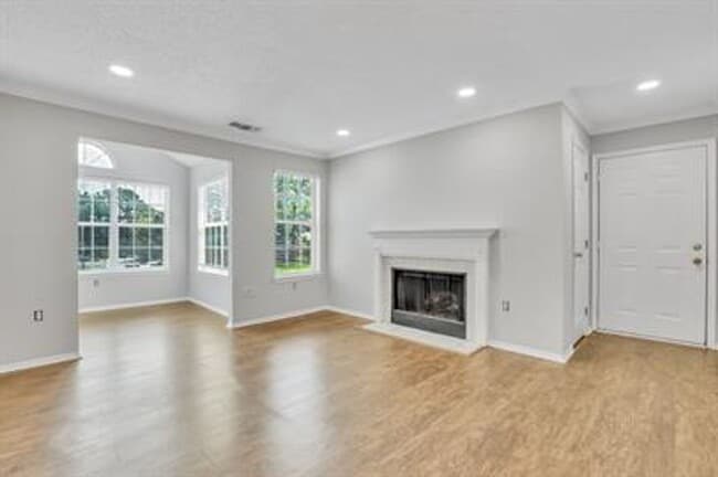 Building Photo - 12300 Apache Ave
