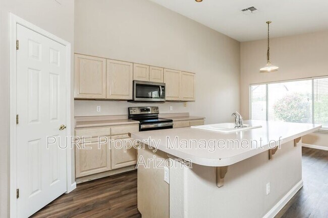 Foto del edificio - 624 W Douglas Ave