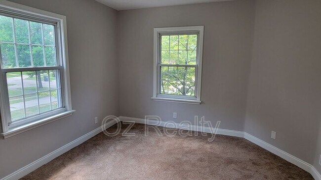 Foto del edificio - 3756 Maxwell Rd