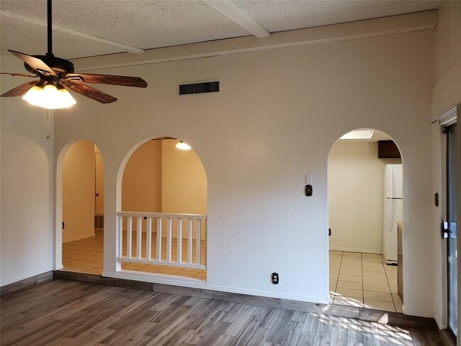 Building Photo - 1226 Delores Dr