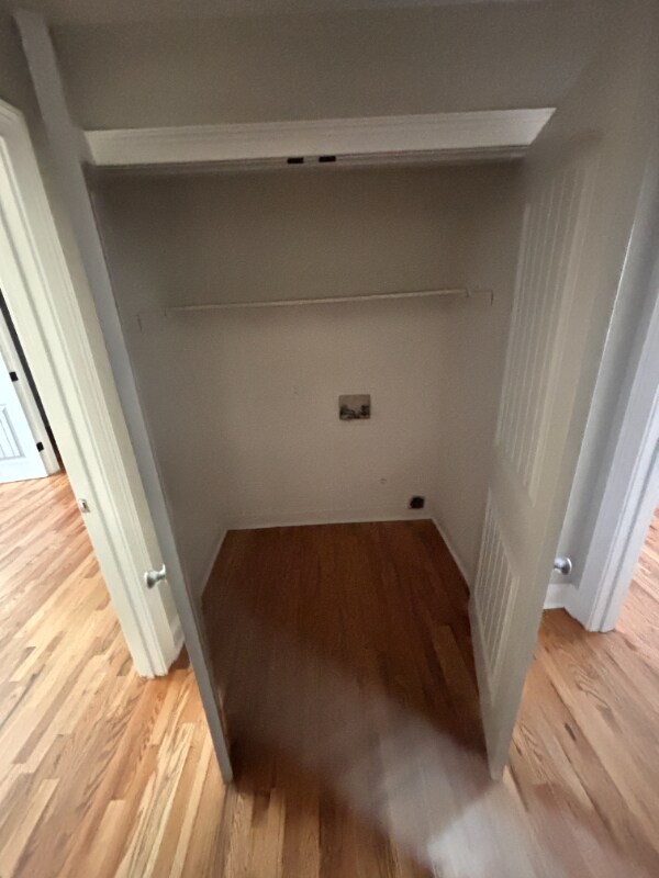 Foto del edificio - 5870 Sherwood Pl