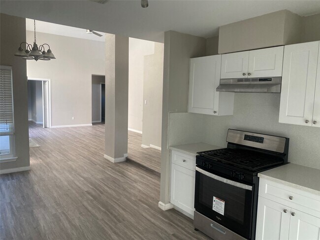 Foto del edificio - 7519 San Benito Dr