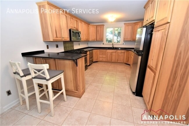 Building Photo - 90 Avondale Cir