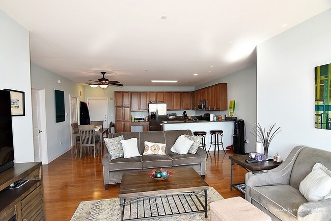 Foto del edificio - 140 S River St