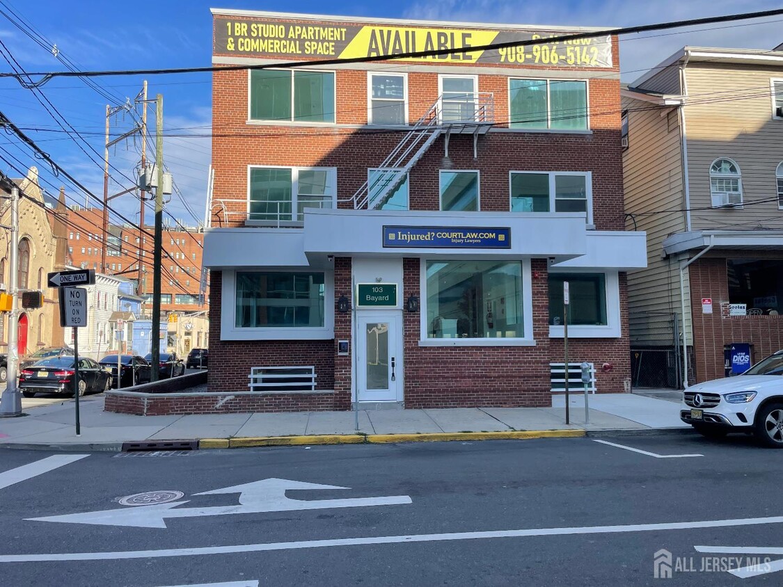 Primary Photo - 103 Bayard St