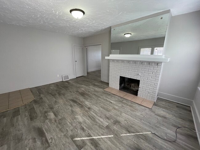 Building Photo - 3535 N 45th Ave