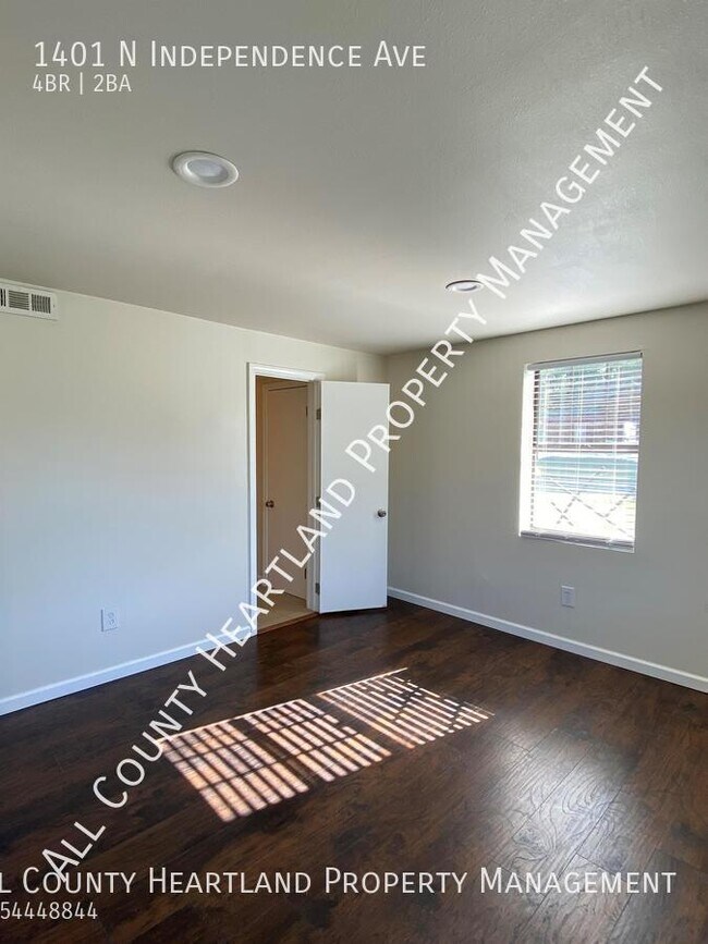 Building Photo - 1401 N Independence Ave