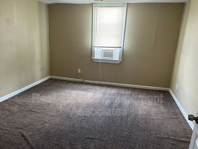 Foto del edificio - 117 N 2nd St