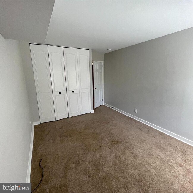 Foto del edificio - 324 Drummers Ln