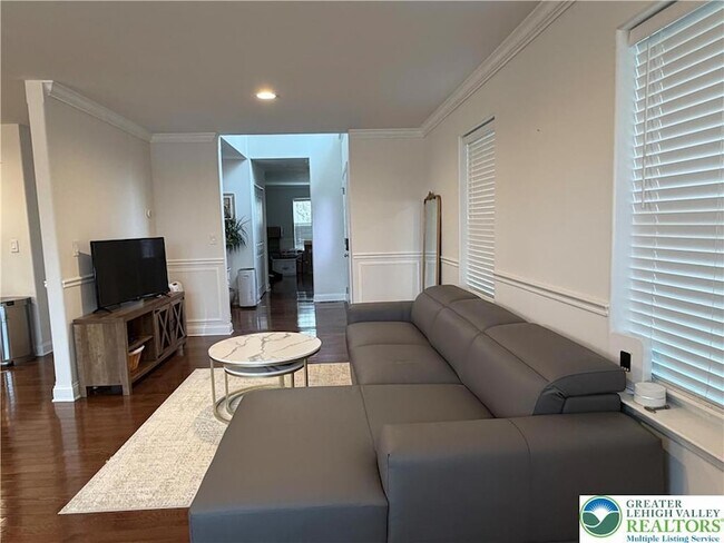 Foto del edificio - 7109 Hunt Dr