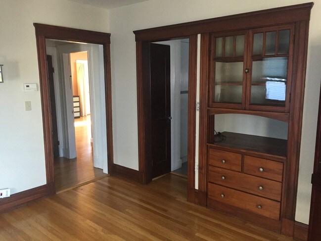 Dining / Hutch - 31 Crest Ave