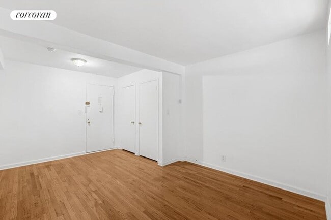 Building Photo - 401 W 56th St