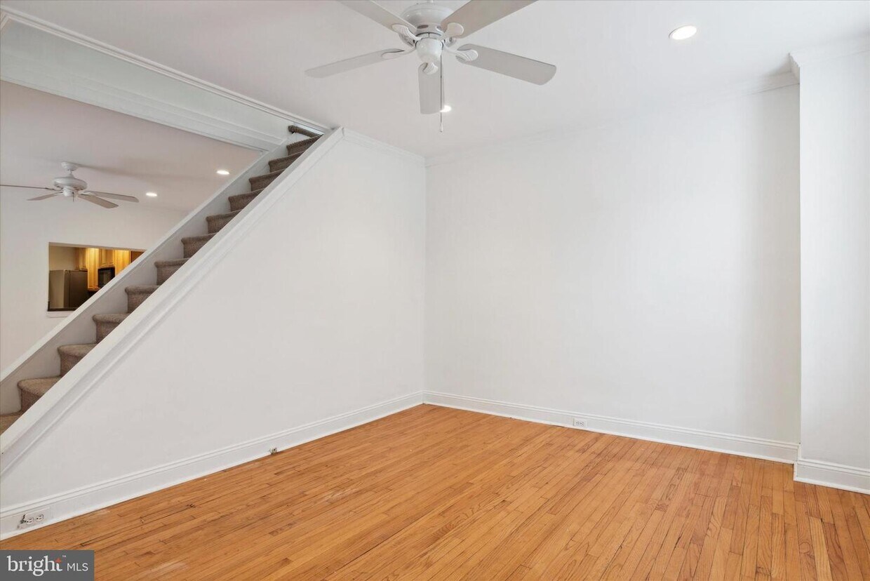 447 Dupont St, Philadelphia, PA 19128 Townhome Rentals in