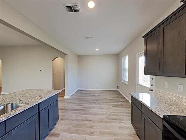 Building Photo - 2029 Churchill Downs Dr
