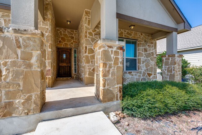 Foto del edificio - Nice 3-Bedroom 2-Bathroom Home in Highland...