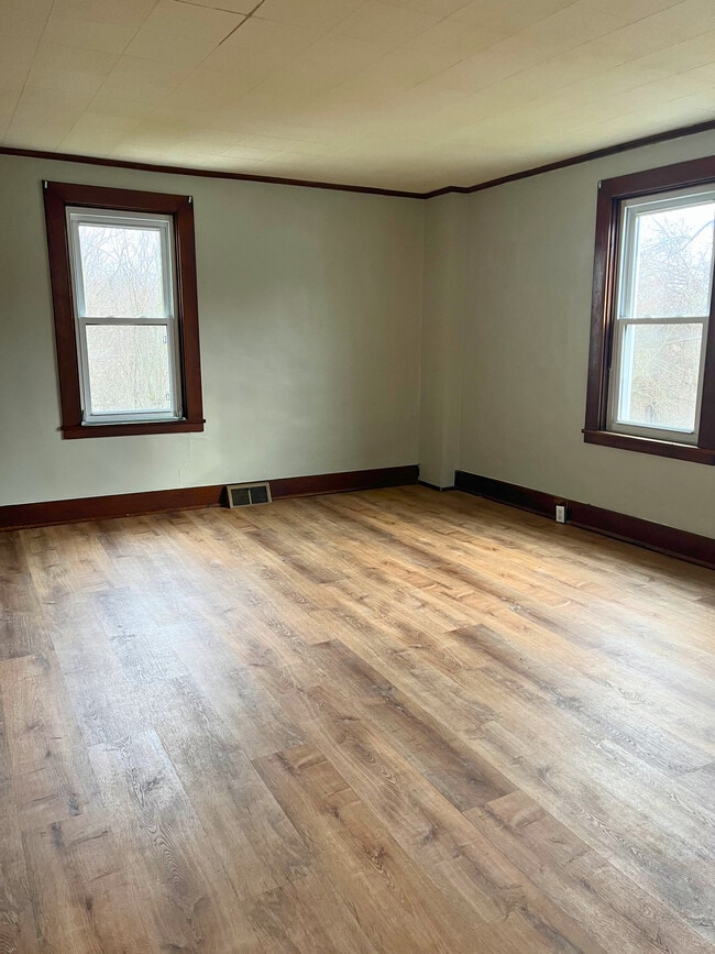 Building Photo - 104 Bessemer Ave