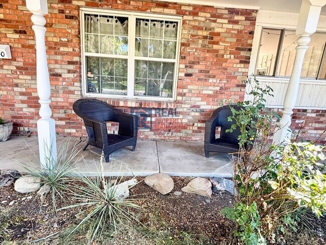 Photo - 3320 S Locust St House