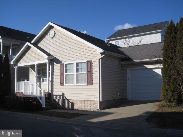 Building Photo - 7300 Willow Glen Way