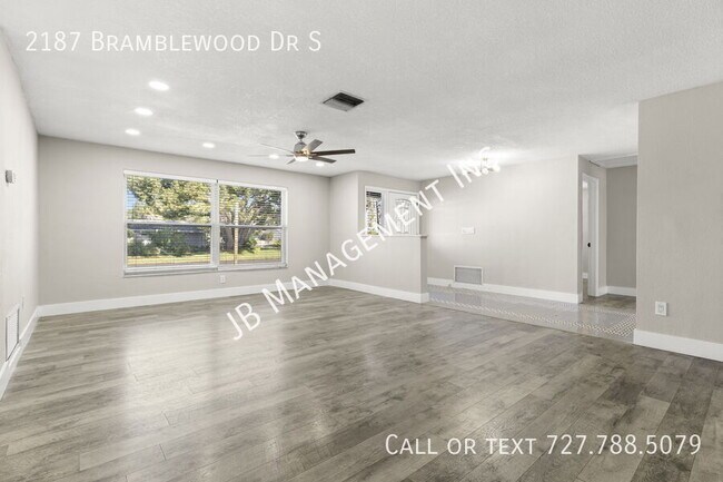 Foto del edificio - 2187 Bramblewood Dr S
